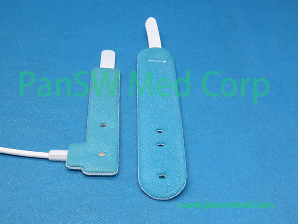 Compatible non-adhesive disposable SpO2 sensor wrap for sensitive skin use